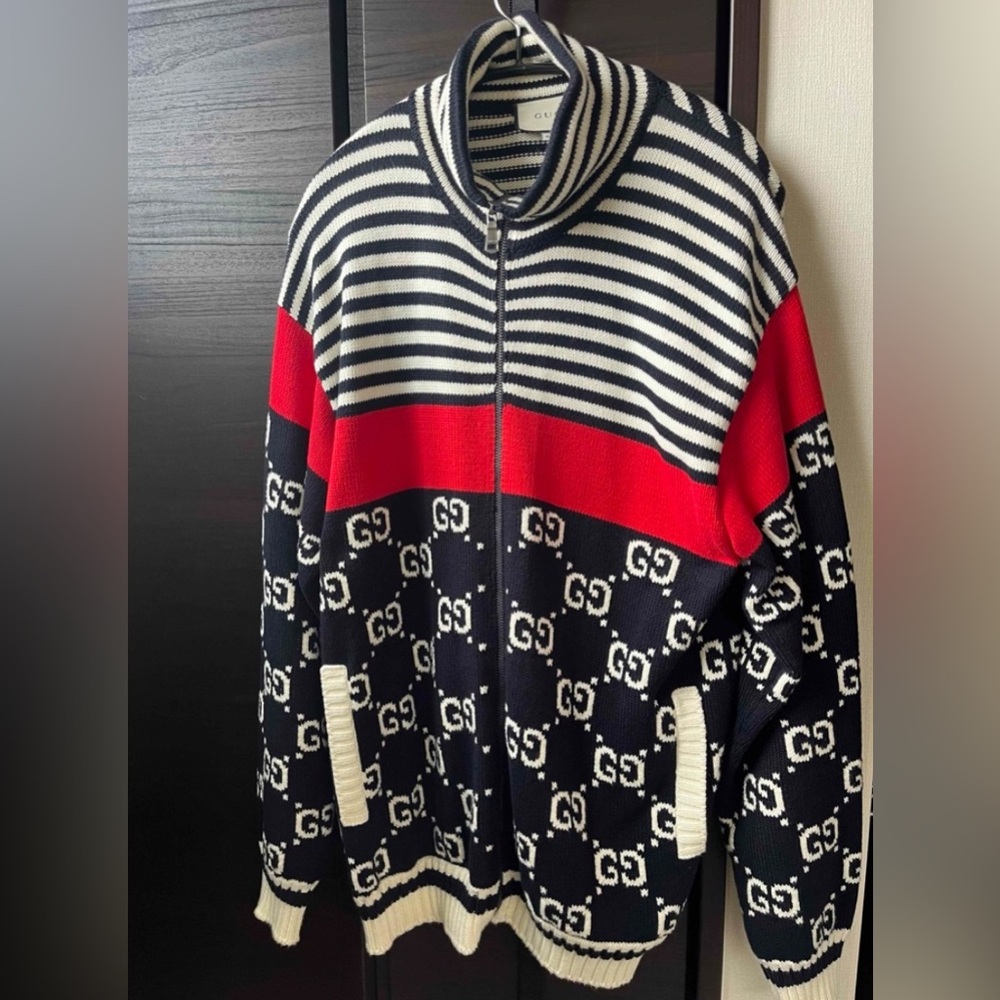 Gucci Men's Black and Red Sweater